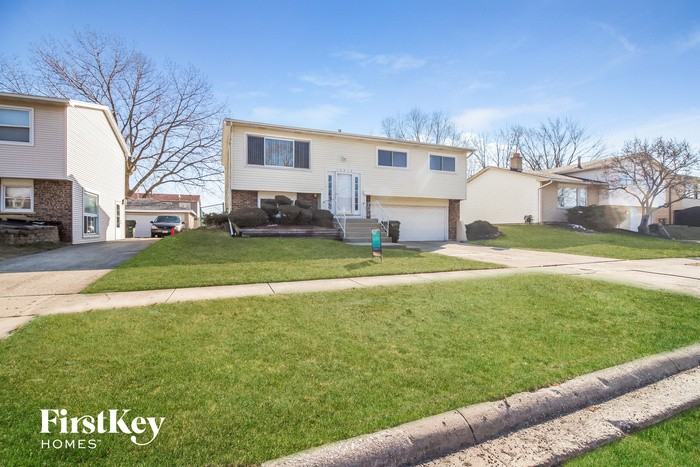 19913 Monterey Avenue - Photo 2 of 15