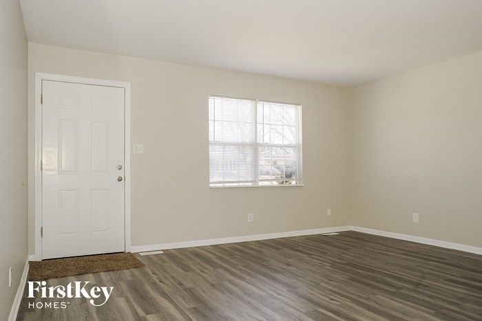 200 Durham Drive - Photo 3 of 15
