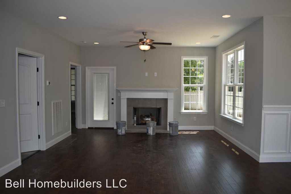 6802 Bayou Court - Photo 2 of 19