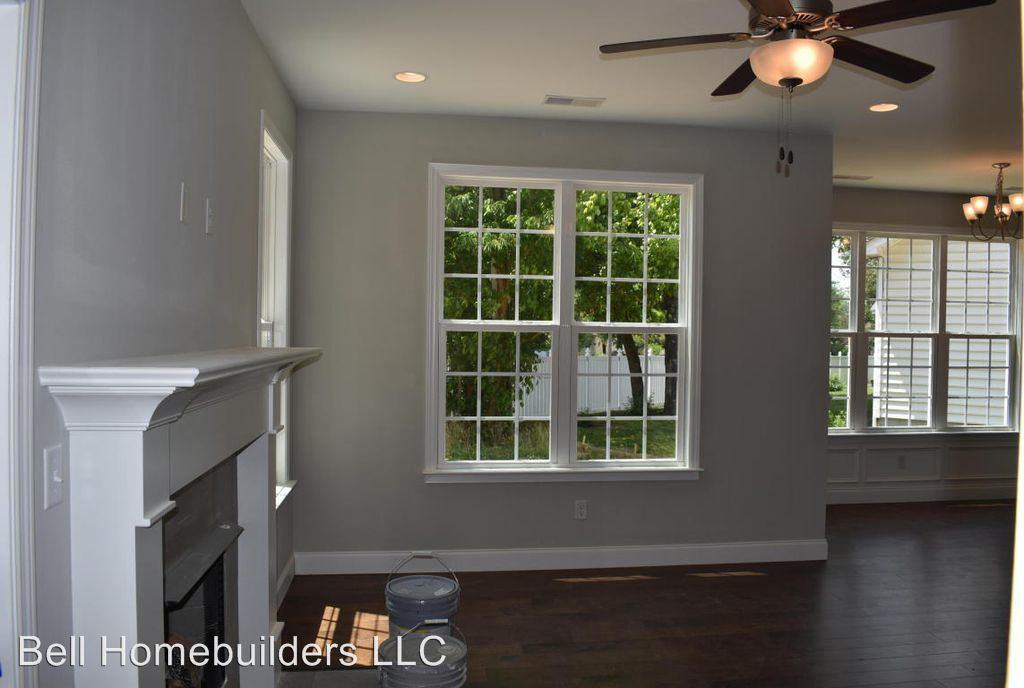 6802 Bayou Court - Photo 3 of 19