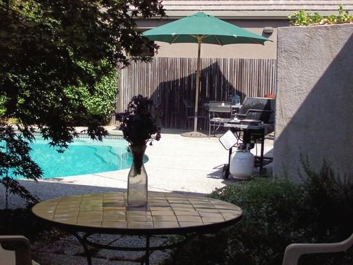 1253 Noonan Dr - Photo 3 of 6