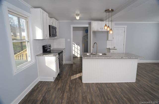 427 Mildred Avenue - Photo 3 of 11