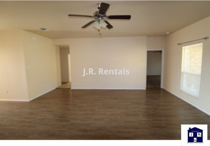 5301 Eagles Nest Dr - Photo 3 of 24