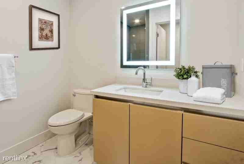 909 S Le Doux Rd 104 - Photo 3 of 7