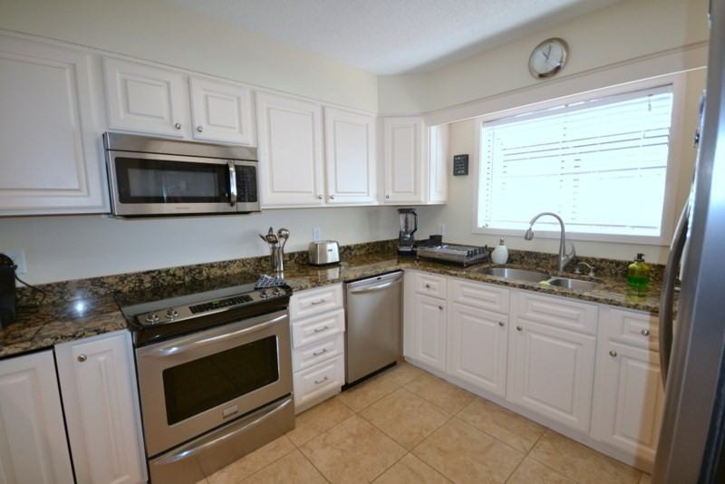 211 Inland Greens Cir - Photo 3 of 44