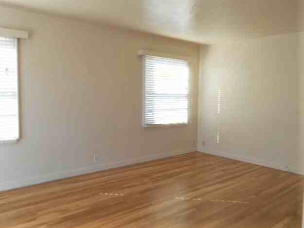 1631 Watt St - Photo 3 of 21