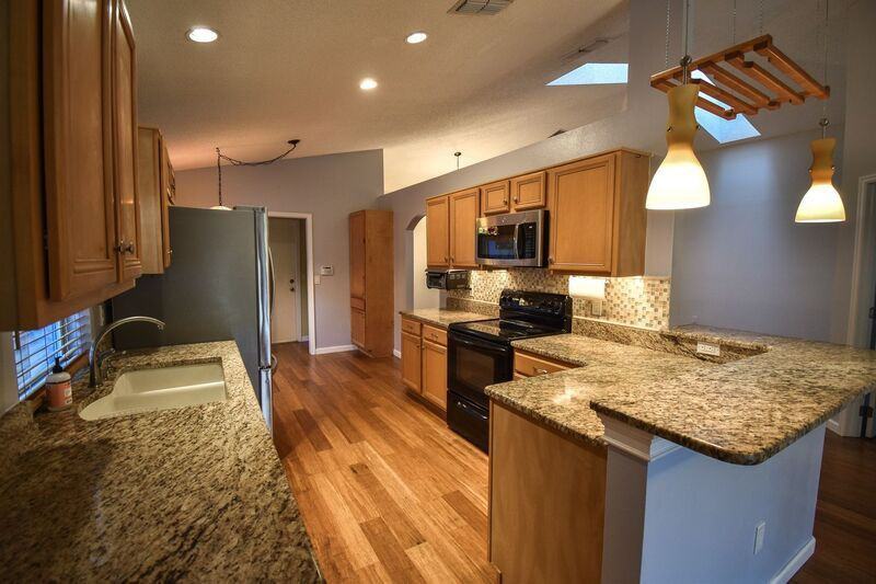 105 N. Weathersfield Avenue - Photo 3 of 12