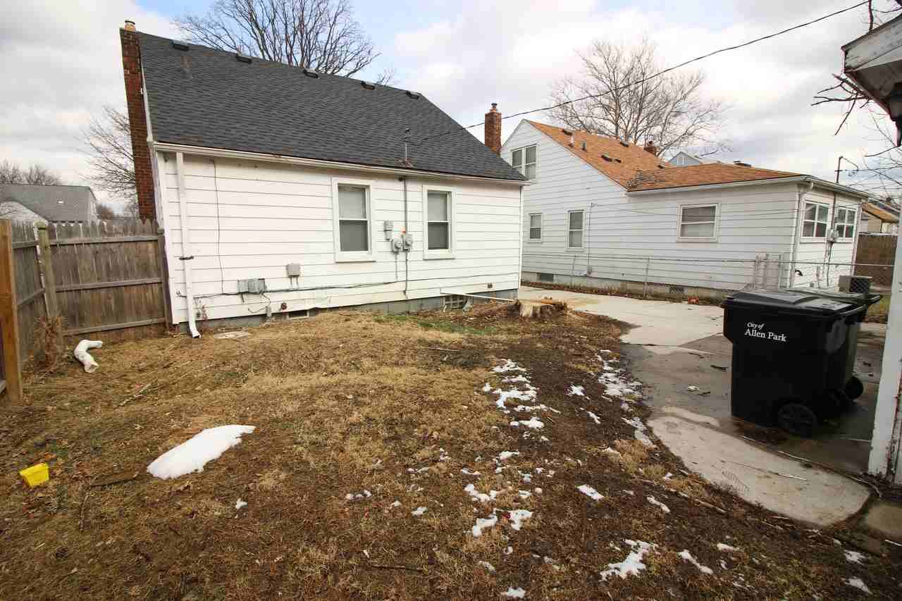 14891 Euclid Ave - Photo 3 of 14
