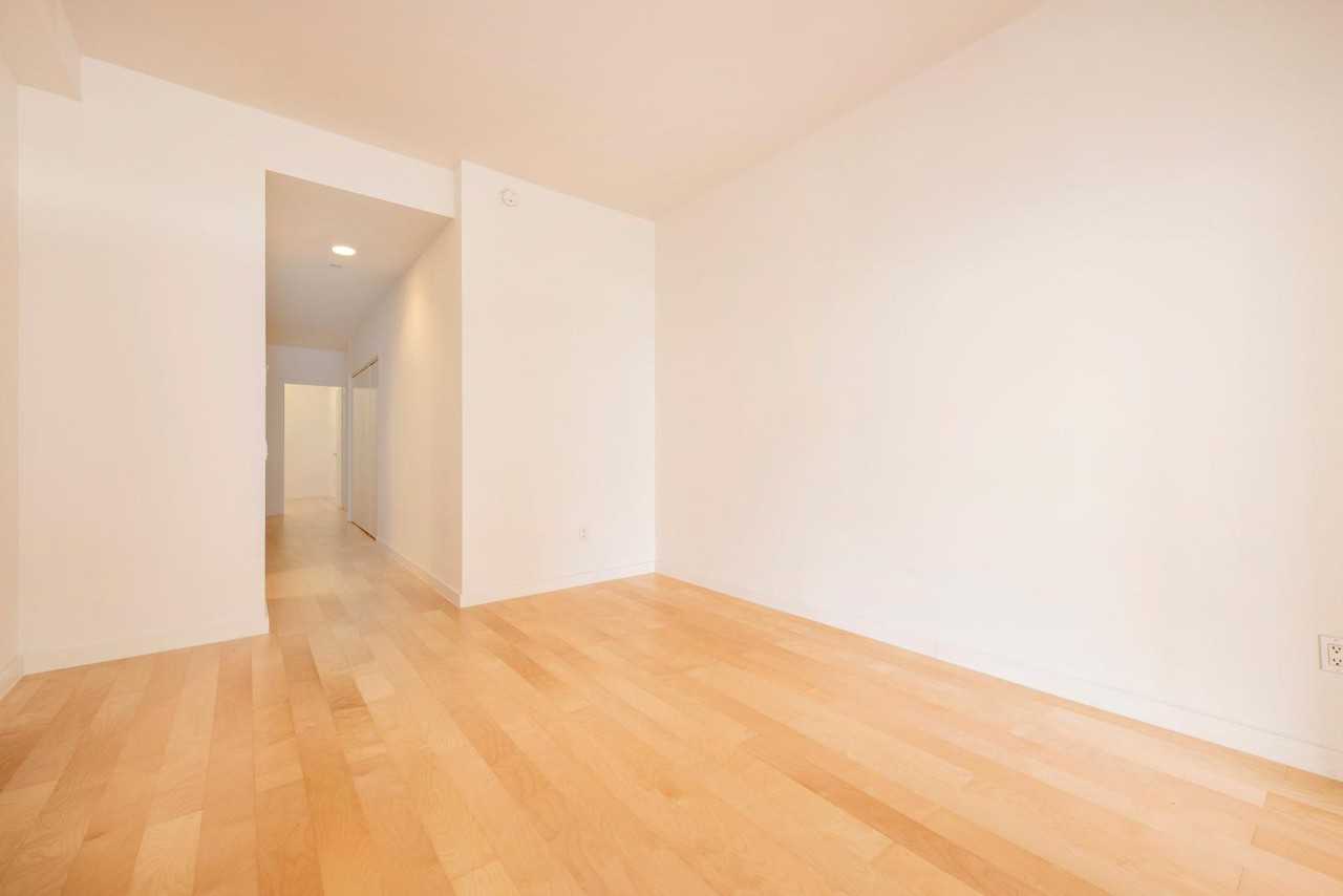 90 Washington St #10B - Photo 4 of 17