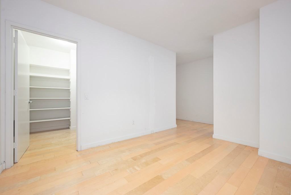 90 Washington St #10B - Photo 6 of 17