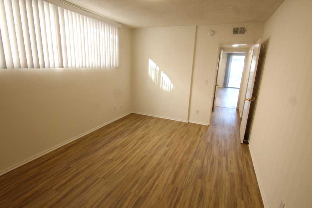 S. Wooster St. & W. Olympic Blvd. - Photo 6 of 25