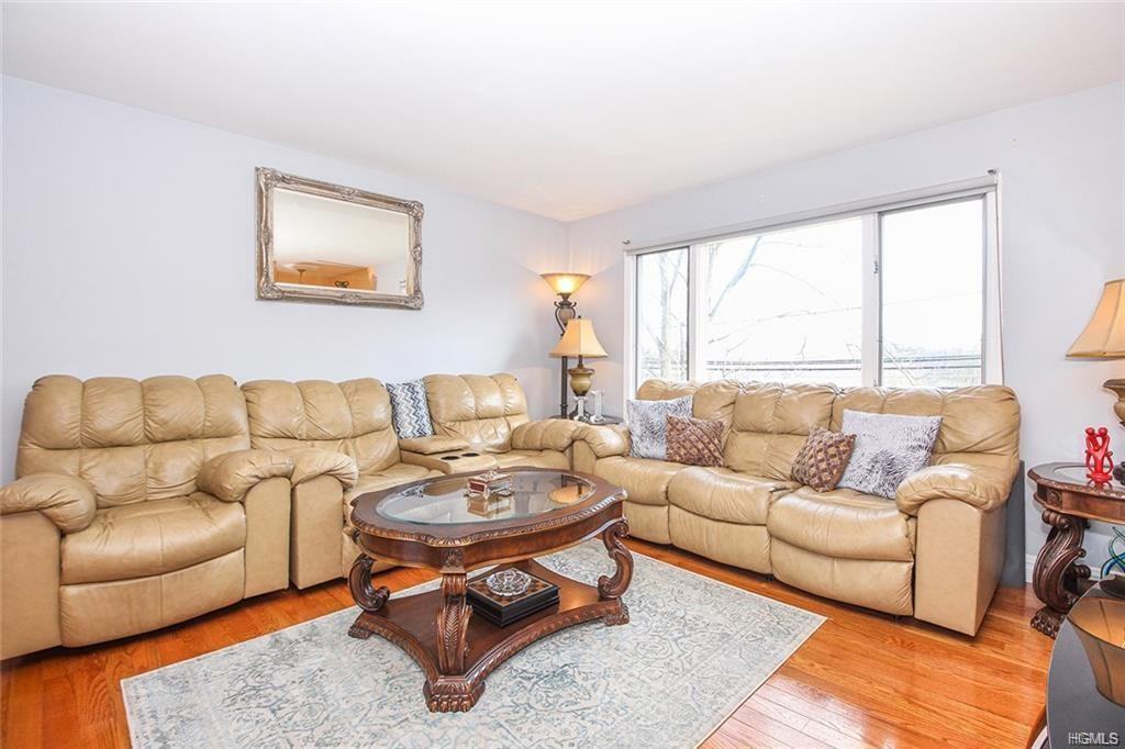 3363 Lexington Avenue - Photo 3 of 28