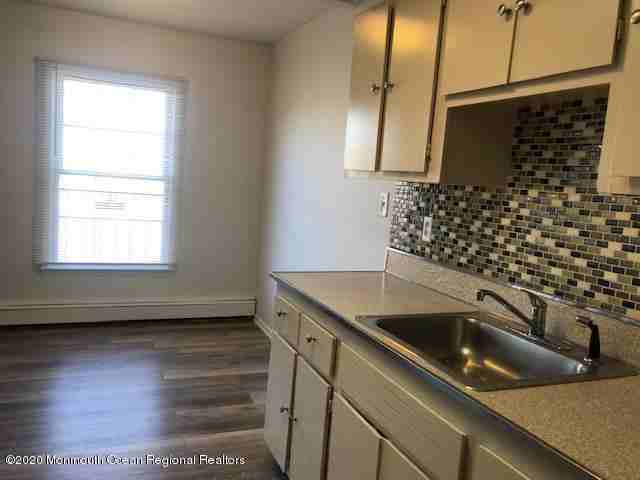 56 Stonehurst Apt - Photo 2 of 7