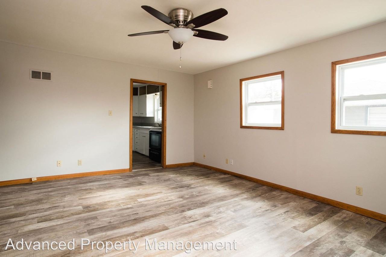 2616 Sw Central Park Ave. - Photo 2 of 11