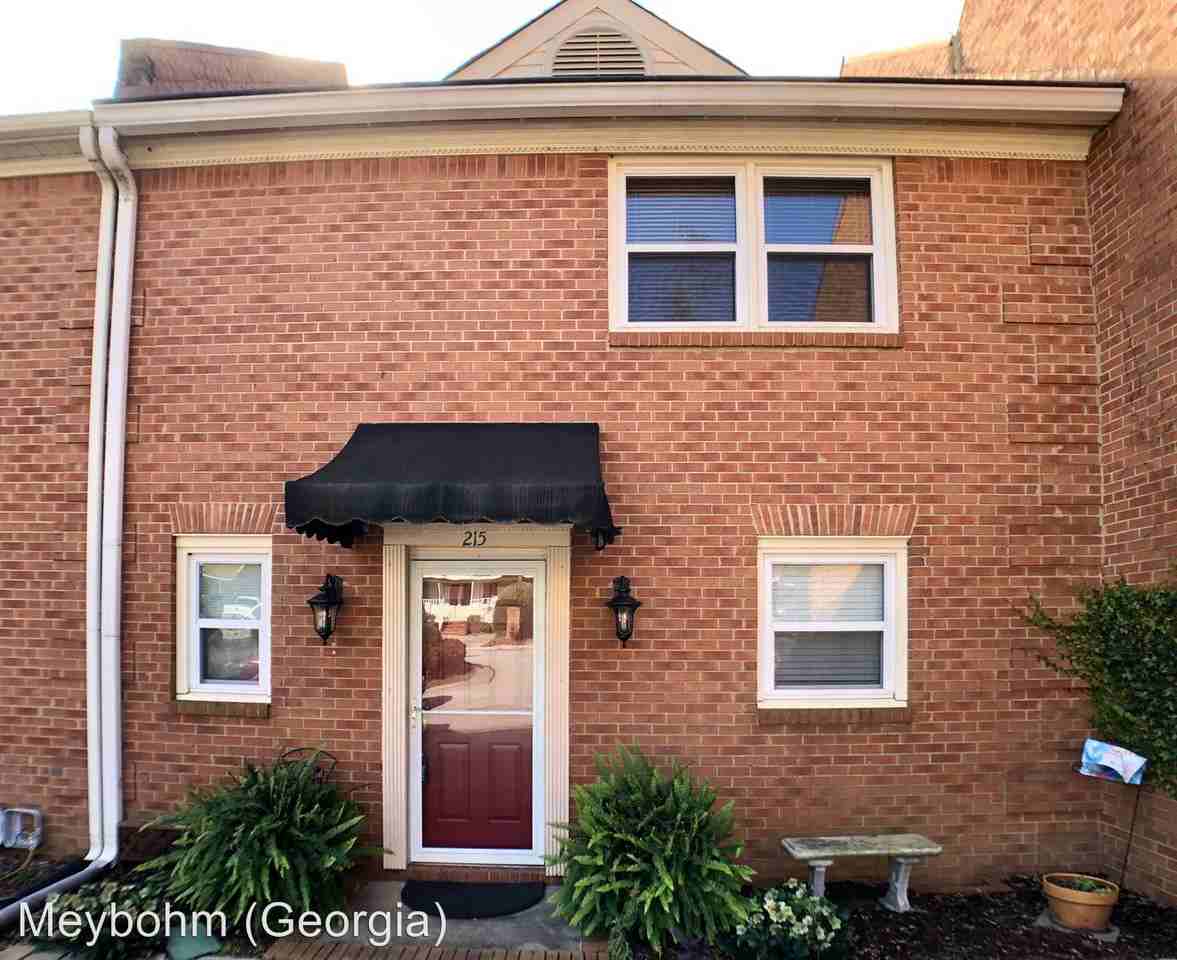 215 Hickory Place - Photo 2 of 13