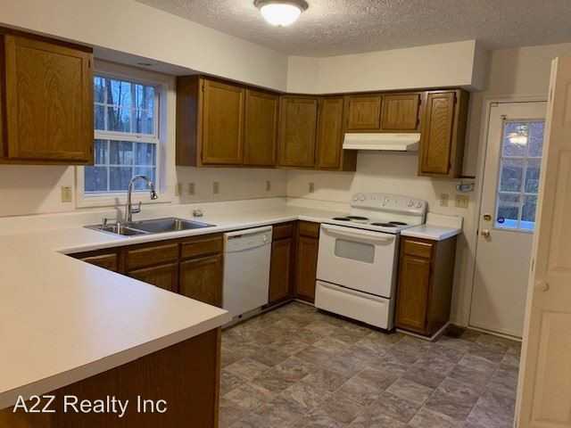 2908 White Cross Road - Photo 2 of 13