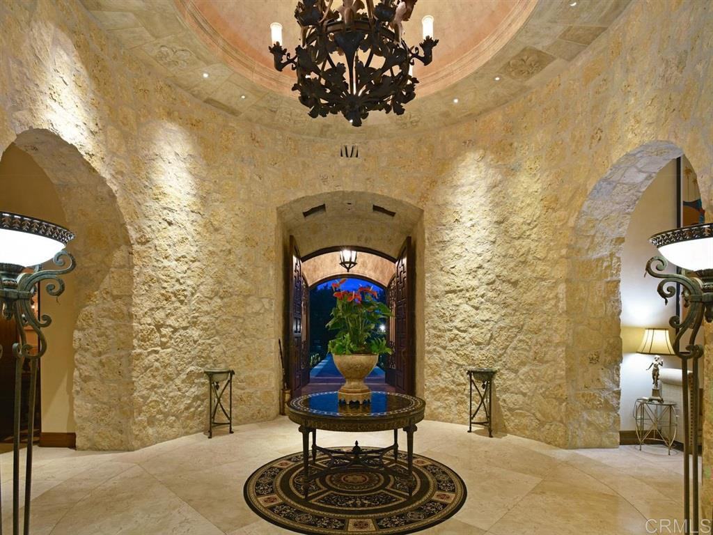 18127 Via Roswitha - Photo 3 of 25