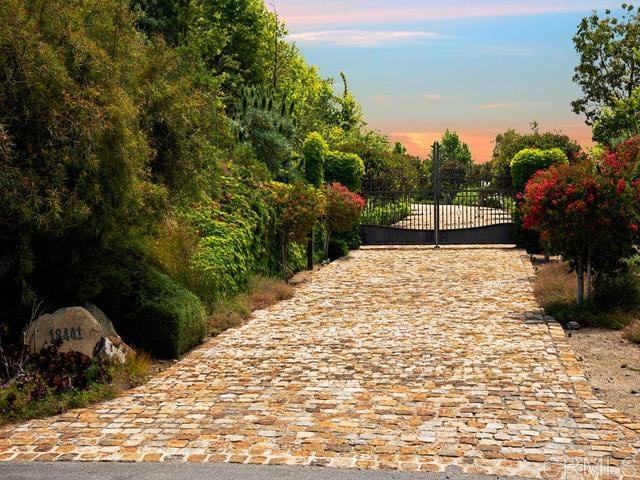 18441 Via Ambiente - Photo 3 of 25