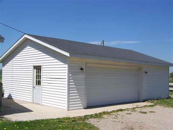 8981 Tyler St - Photo 2 of 8