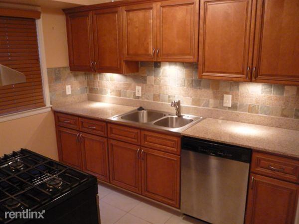 11355 Riverdale - Photo 2 of 9