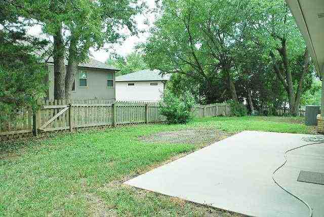 107 Popago Ln - Photo 3 of 17