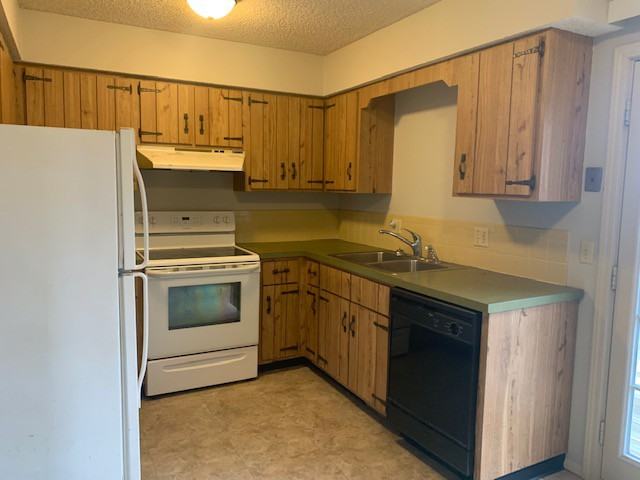 4344 South Glenn Avenue #B - Photo 3 of 15