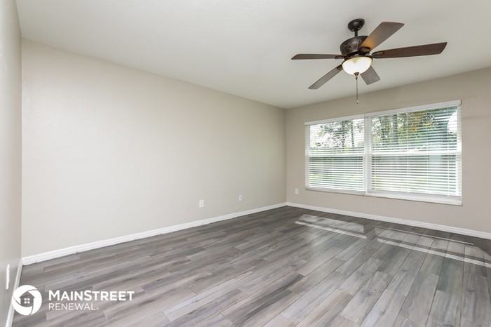 109 North Alderwood Street - Photo 3 of 16