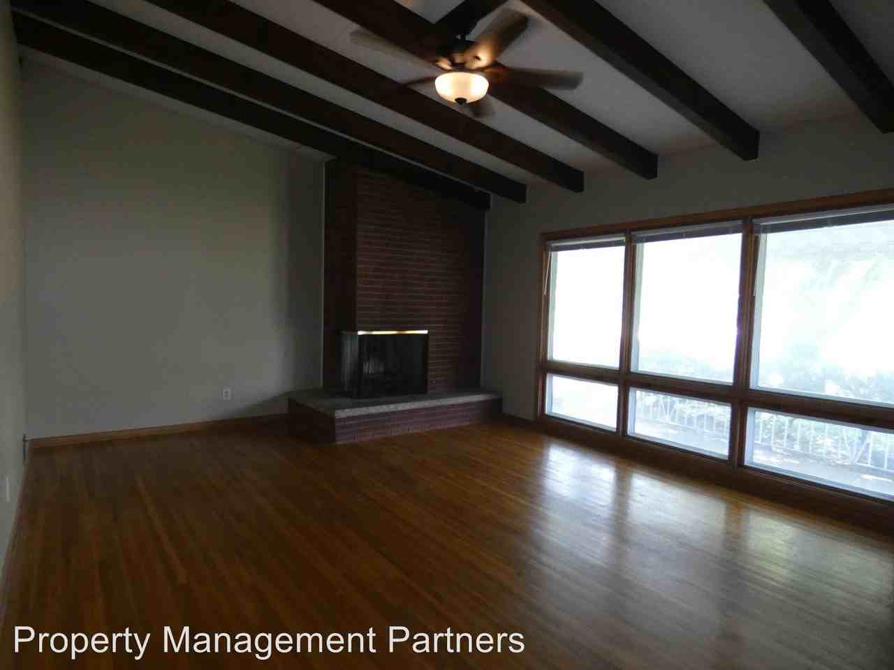 2814 N Vassar - Photo 2 of 10