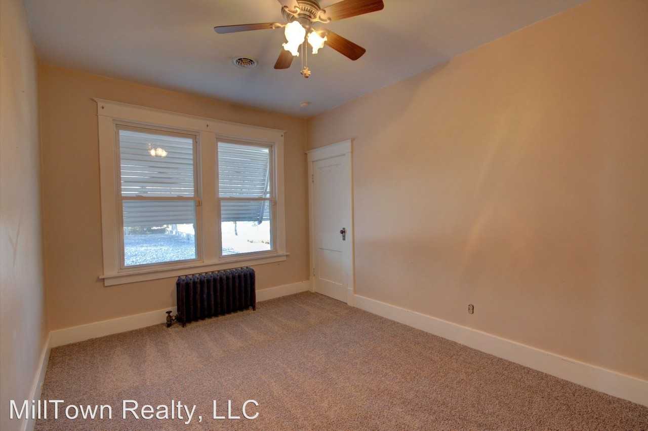 316 N 2nd St - Photo 3 of 19