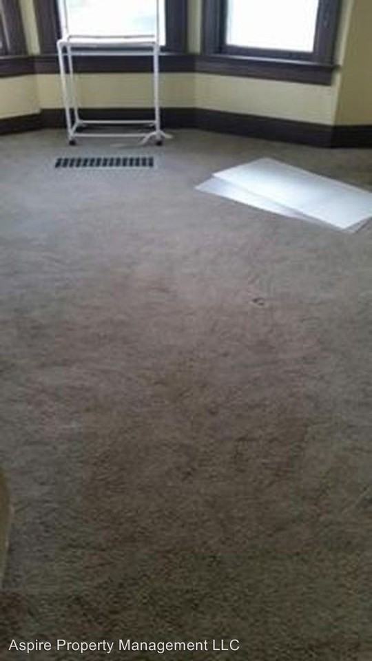 1220 Huffman Ave - Photo 2 of 8