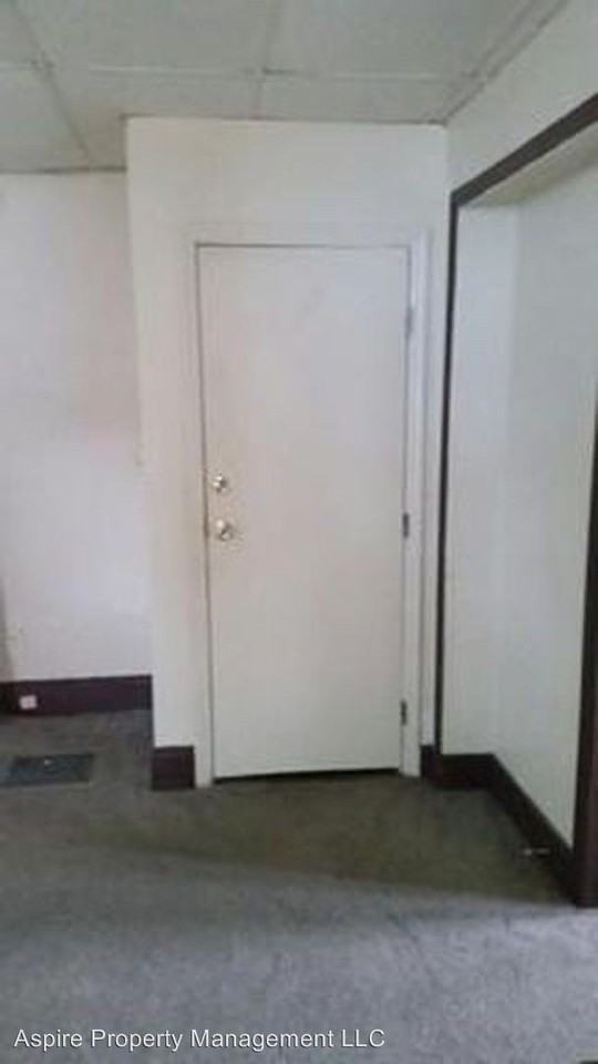 1220 Huffman Ave - Photo 3 of 8