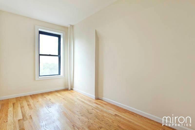 Madison St #2D - Photo 3 of 5