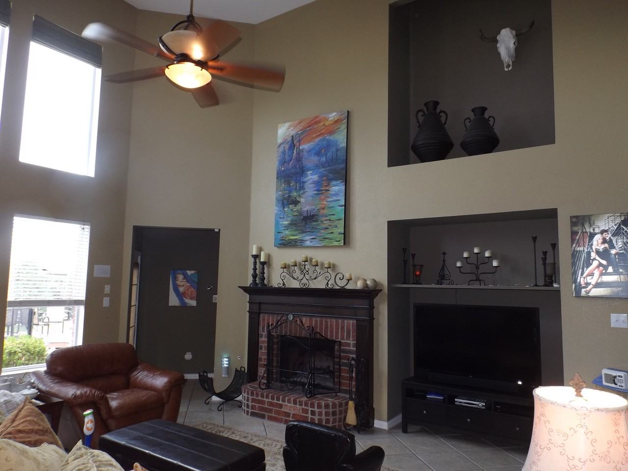 1542 Prairie View Dr - Photo 2 of 10