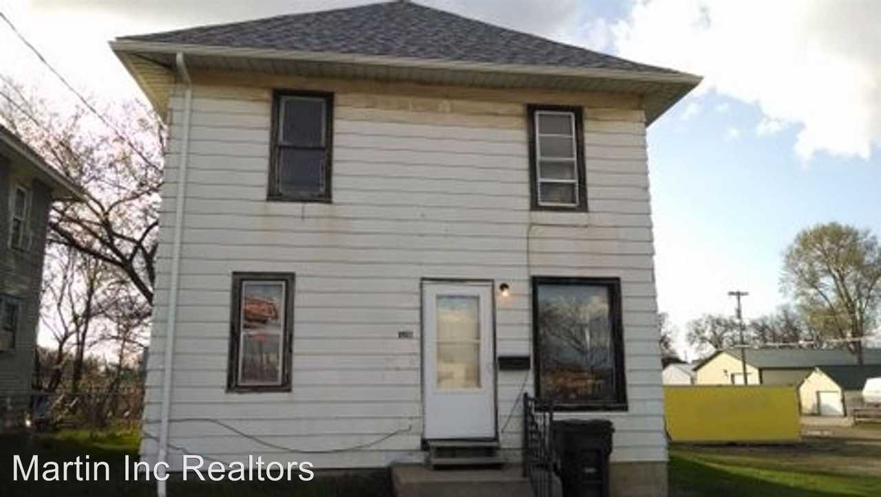 326 W. 14th St, Waterloo, IA 50702 4 Bedroom House for 