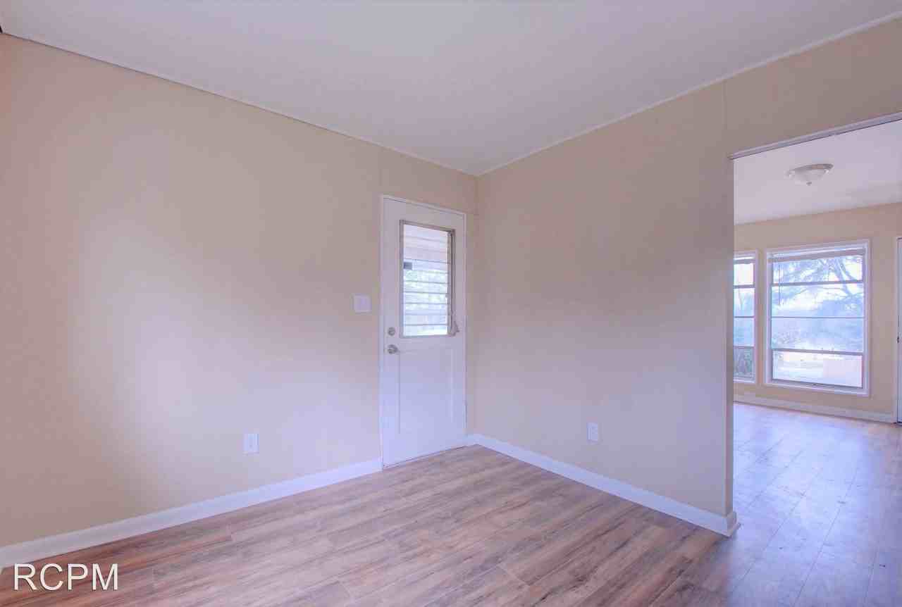 112 Wilkenson Drive Ne - Photo 3 of 35