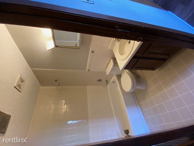 101 E Bennett St - Photo 3 of 11