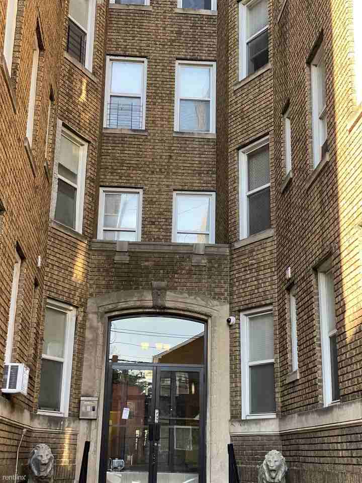 146 Manhattan Ave - Photo 2 of 9
