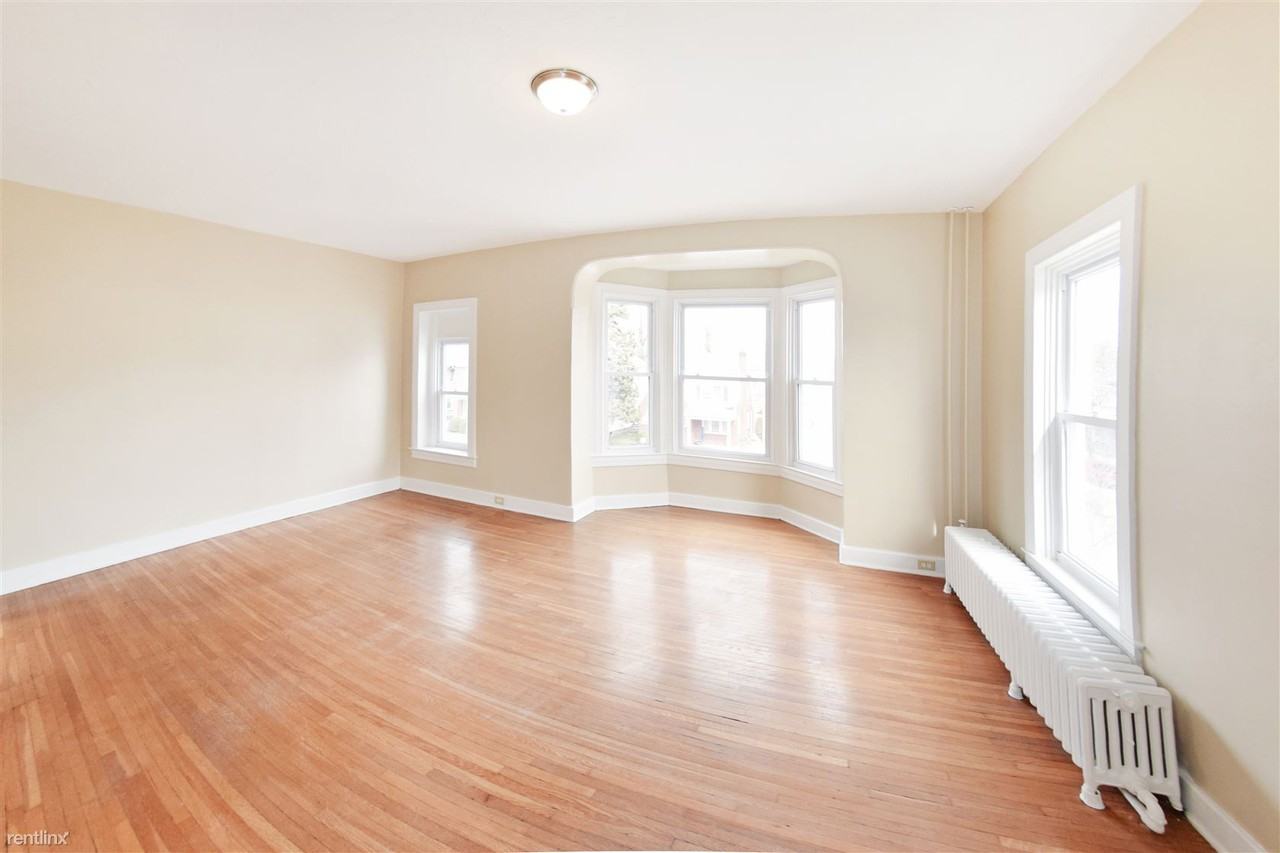 700 Roosevelt Ave - Photo 3 of 8