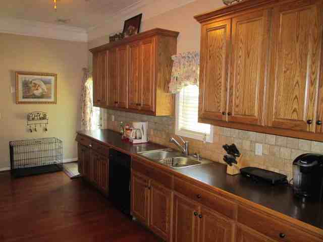 64 Fiddlers Ln - Photo 3 of 12