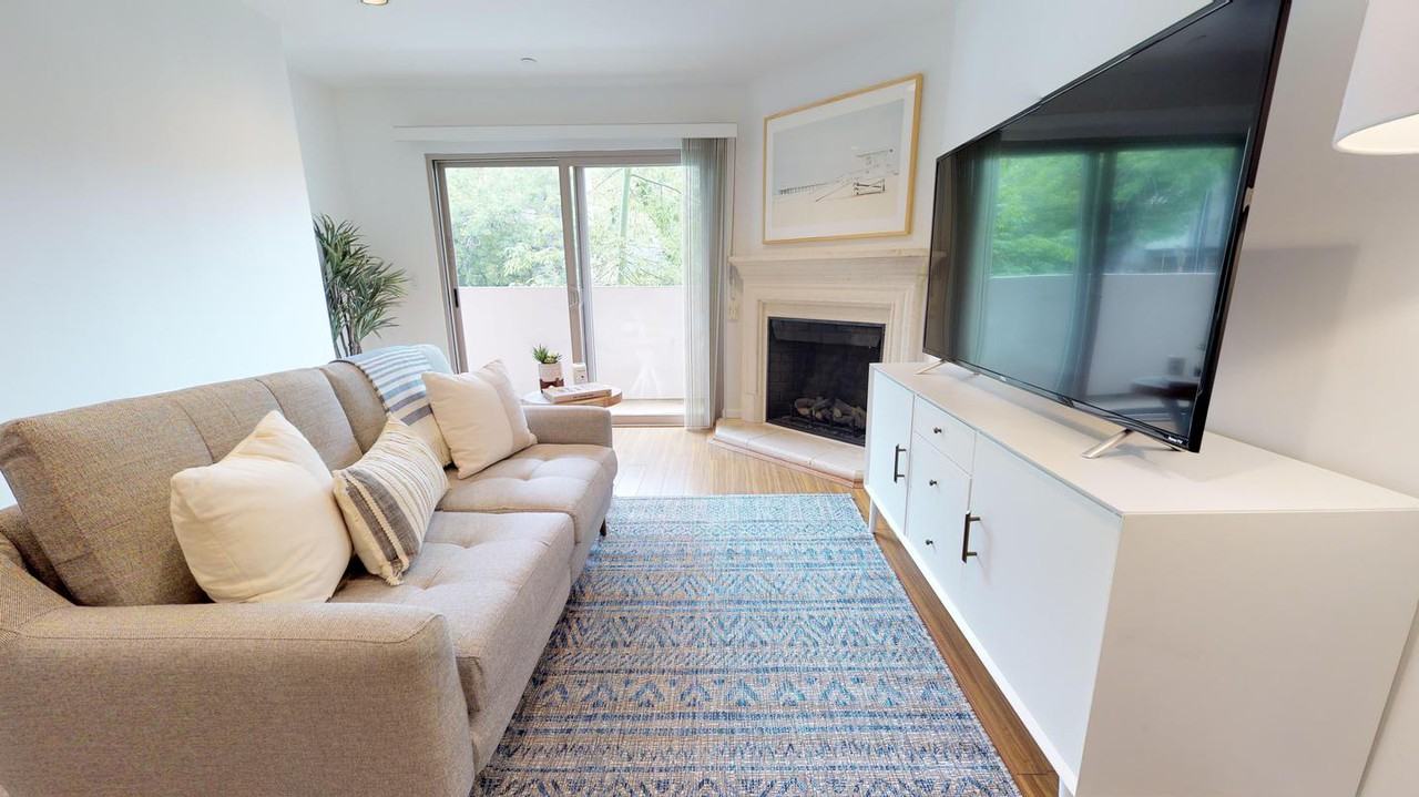 Premier West LA home by Westwood Village - Photo 2 of 15