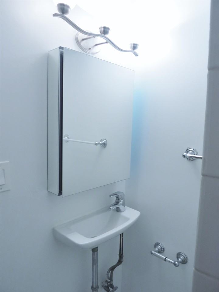 1602 1st Avenue #4m - Photo 2 of 10