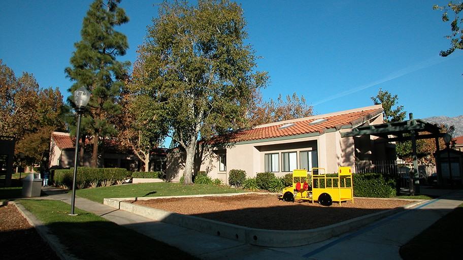 Mountainside - Photo 3 of 4