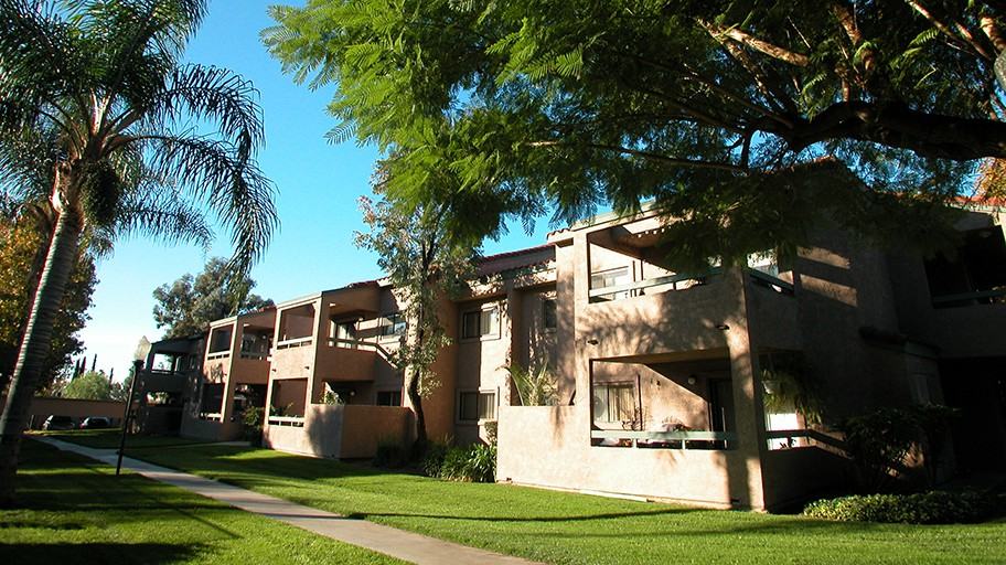 Mountainside - Photo 4 of 4