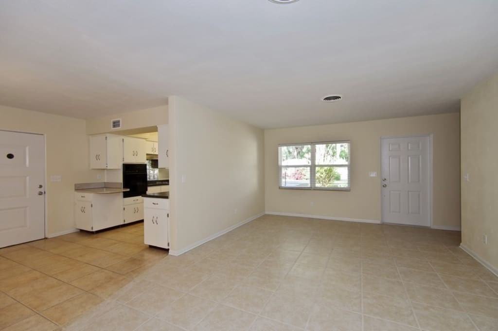311 E Orchid Way - Photo 3 of 23