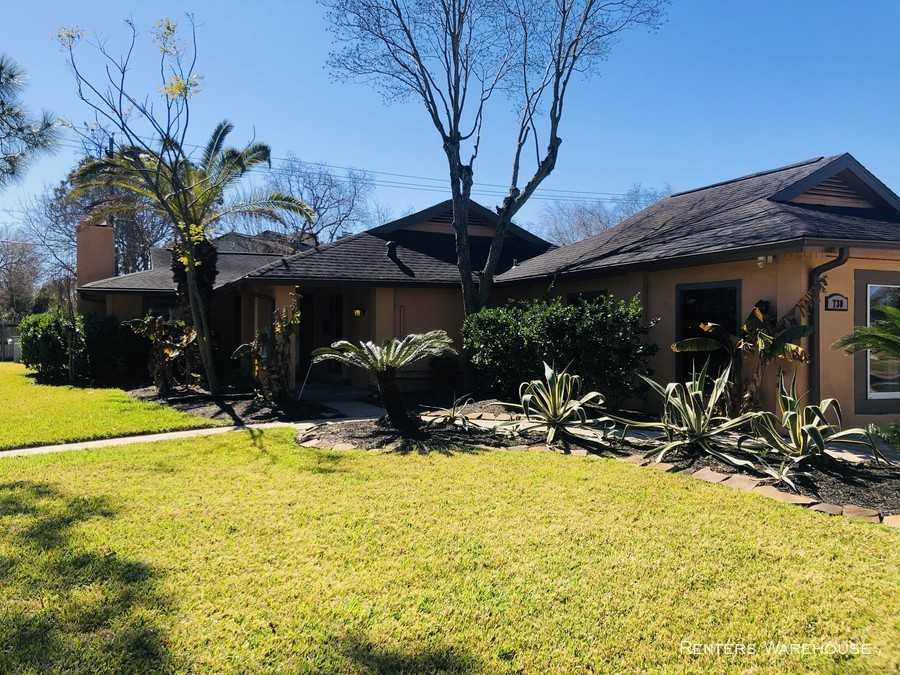 730 Bayview Dr - Photo 2 of 27