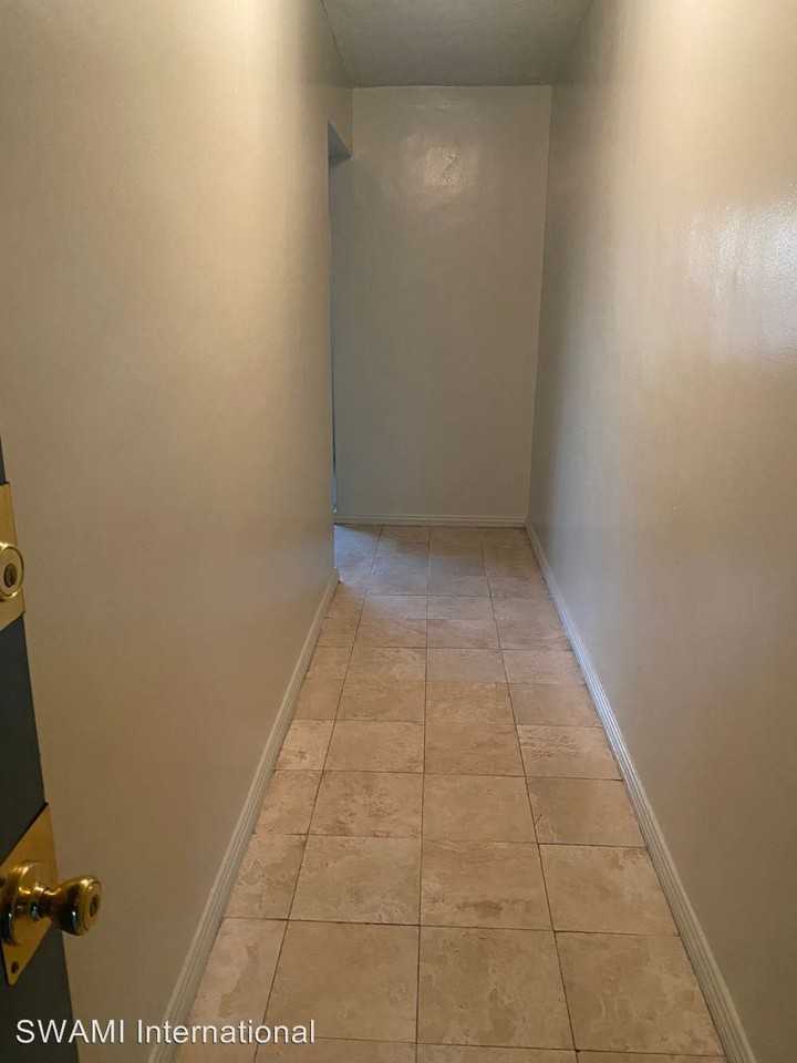 627 Island Avenue - Photo 2 of 8