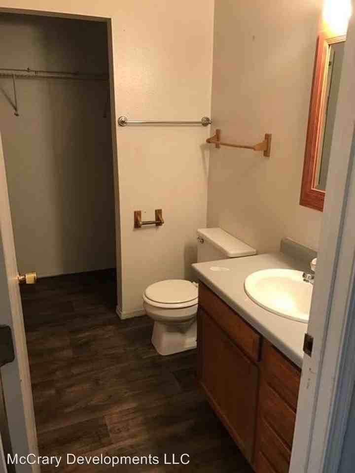 2200 Nichole Ln - Photo 2 of 5