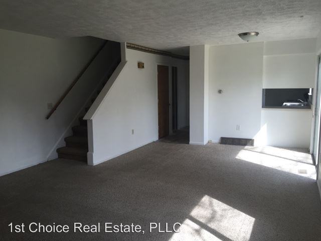 2702 Narraganset Dr - Photo 2 of 11