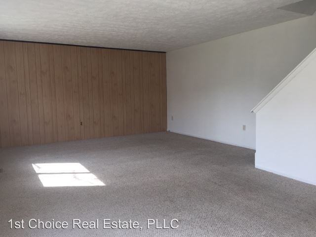 2702 Narraganset Dr - Photo 3 of 11