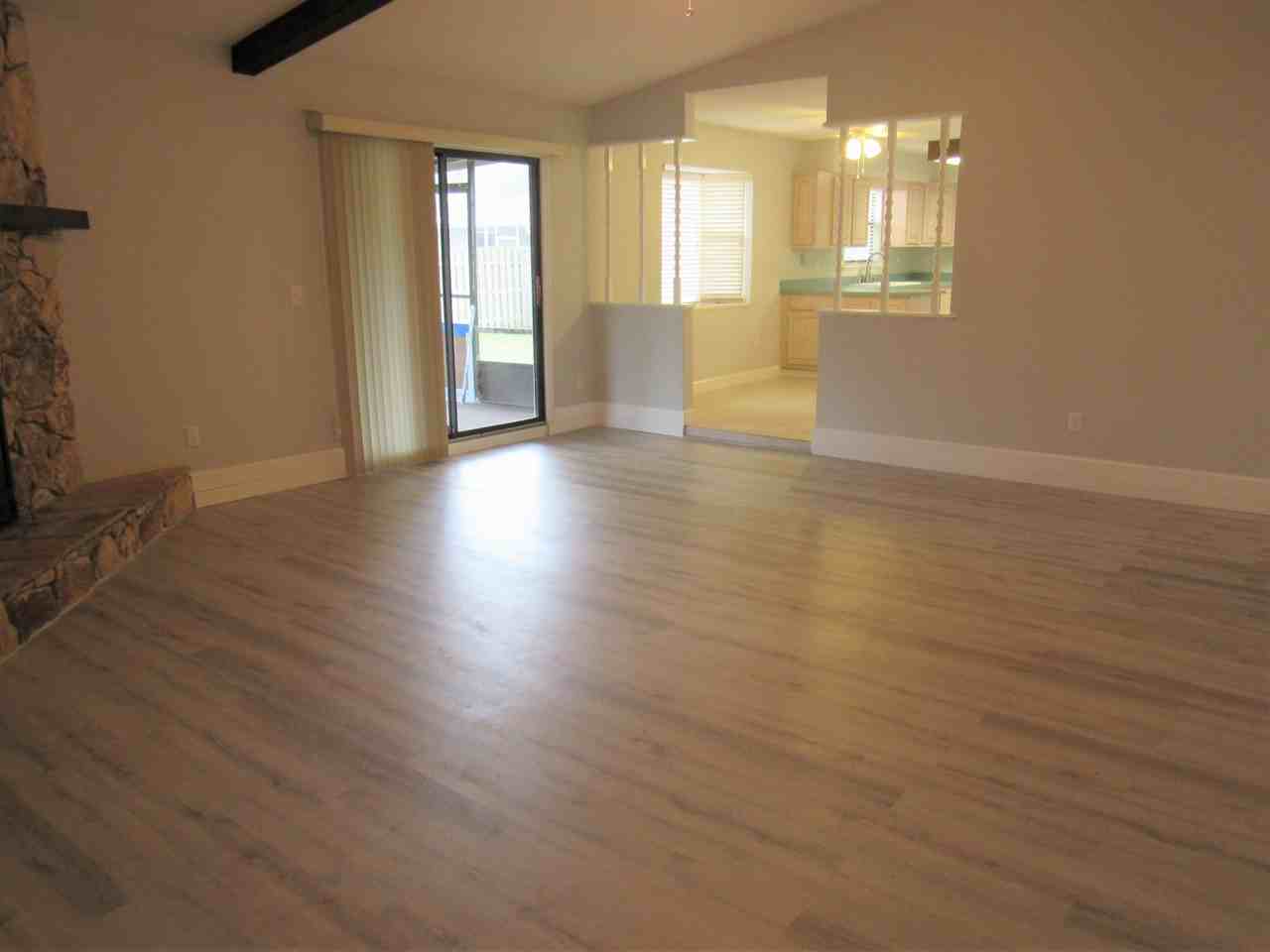 973 Sand Crest Dr - Photo 3 of 13